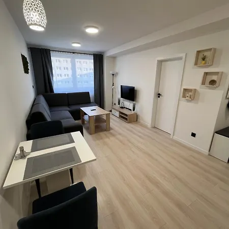 Stylish In The Heart Of The Near Aupark And The Main Station Apartment