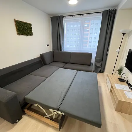 Stylish In The Heart Of The Near Aupark And The Main Station Kösice