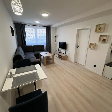 Stylish In The Heart Of The Near Aupark And The Main Station Apartmán