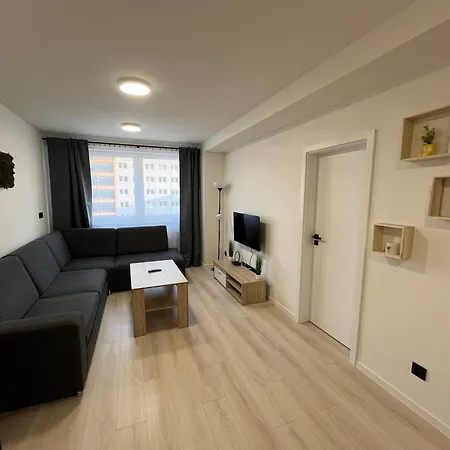 Stylish In The Heart Of The Near Aupark And The Main Station *